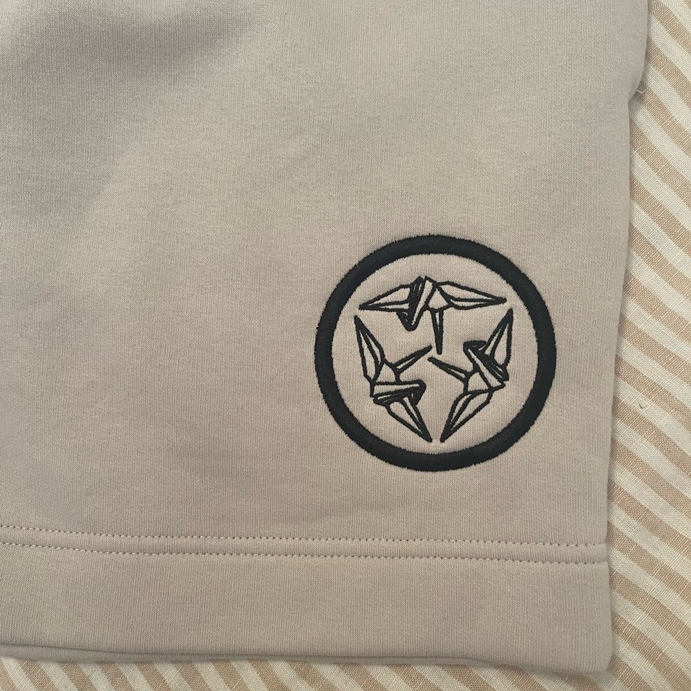 CRFT By Maki Mens Kamon Logo Shorts - In Creme Size Large NWOT - Picture 9 of 9
